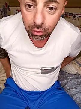 Big cum body - video của người mẫu cam toro23xxxl