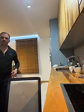 [6 Apr 23:09] Private Show - video av Adventurehotman cam-modell