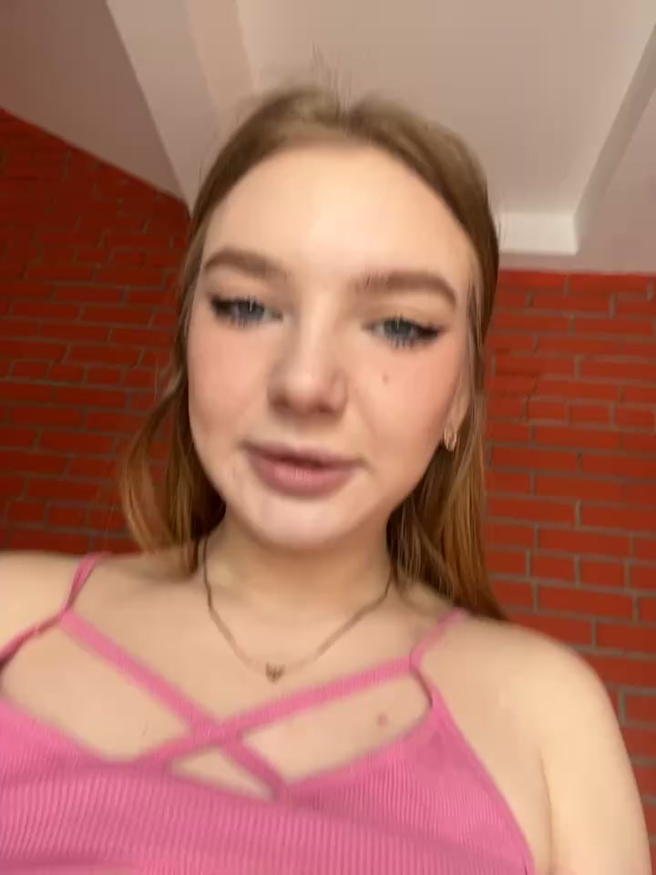 Suck dildo, Ride the dildo, nipple clips. Private show - AmmyHot adlı kamera modelinin videosu