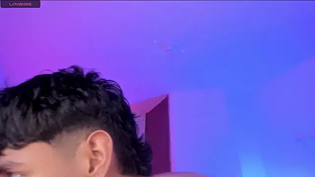 SHOW FEET WET