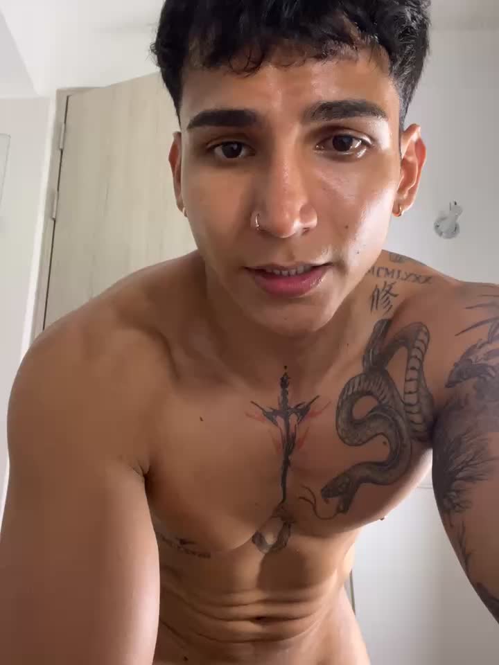 shower with me😈😏 - video by muscle_boyhorny cam model