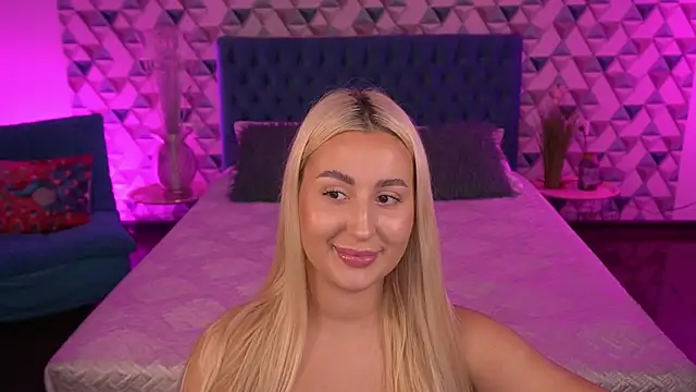 Pussy play - Video von LiaBrazzerr Cam-Model