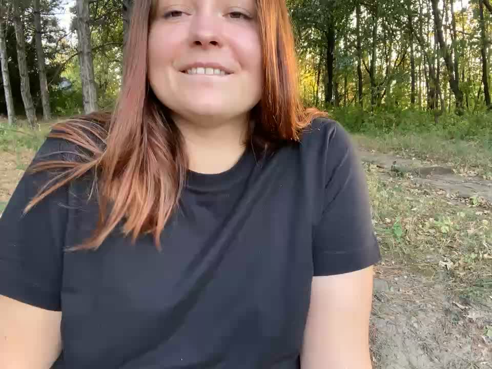 Dildo pussy+ big squirt in public park - vídeo de la modelo de cam dreams4u