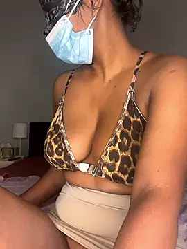 Stripteasing 🥹🥹 - video by Lusty_Bootybabe_ cam model