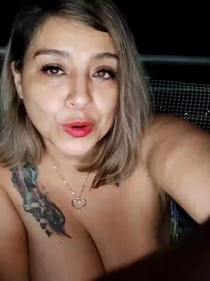 hot annie in balcony - วิดีโอโดย MrsFoucher โมเดลแคม