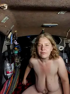 Pussy Play Quickie - video by Evalain_shadow cam model