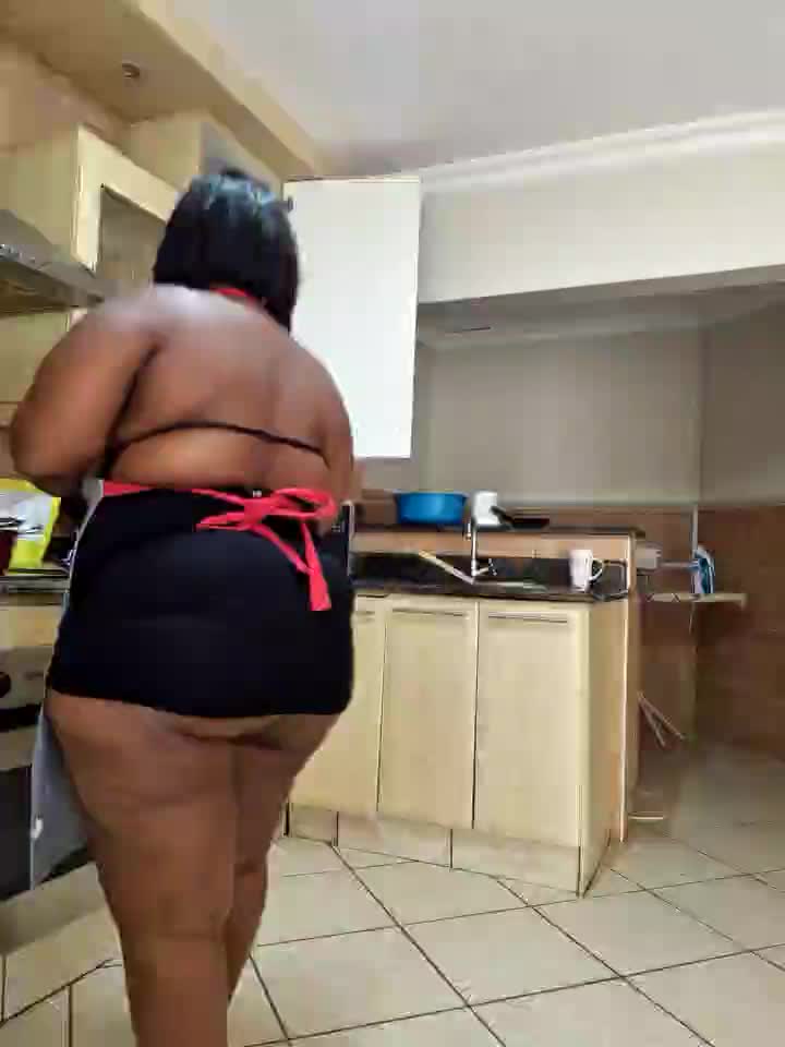 fuck big ass in the kitchen - video Sweet1QueenofSouth kameramallilta