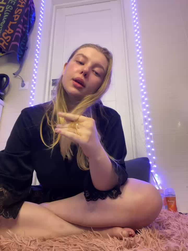 naked pussyplAYYYYY - vídeo de freiiaflower modelo de câmara
