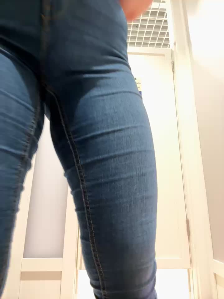 public - XXX video by freiiaflower