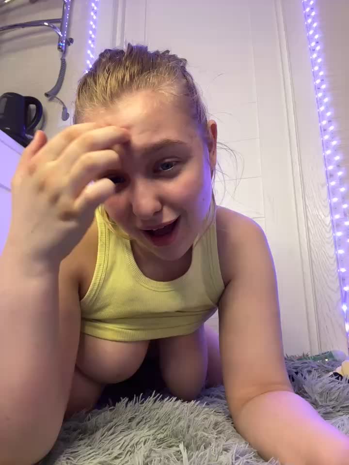 RIDE ANAL DILDO! FUCK ASS HARD NAKED! SQUIRT FROM ANAL - vídeo de freiiaflower modelo de câmara