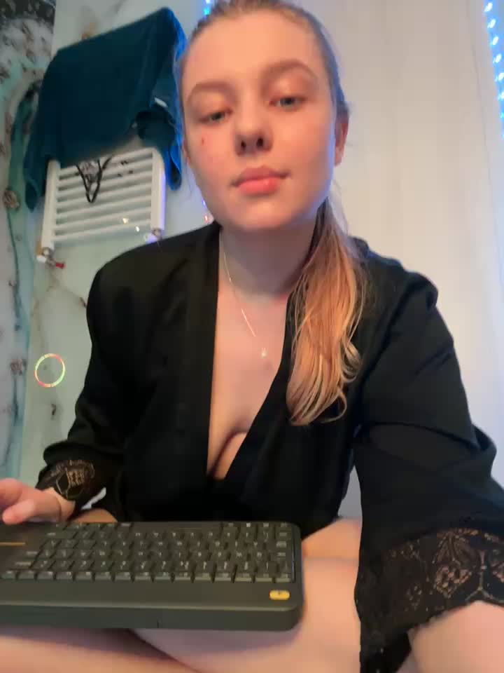 doggy+fingering and masturbate - XXX video by freiiaflower