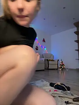 SQUIRT FROM ANAL - فيديو من AvelynFrey موديل الكام