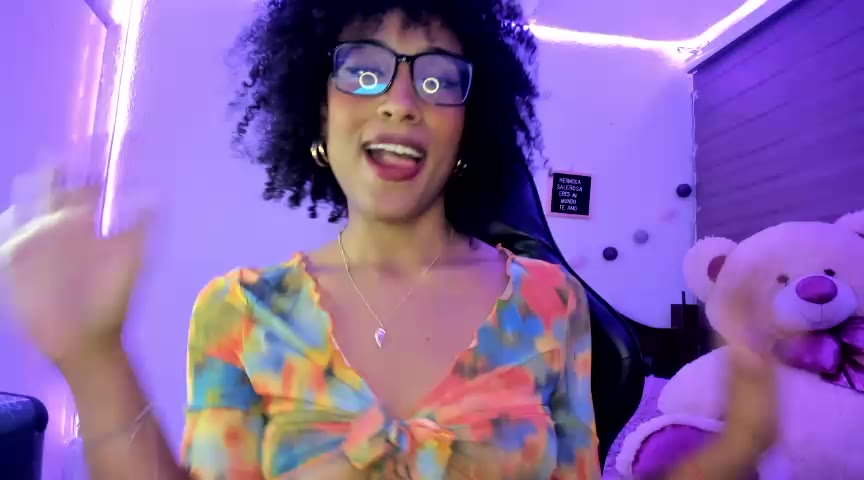 Private Show - video by Kasandralopez cam model