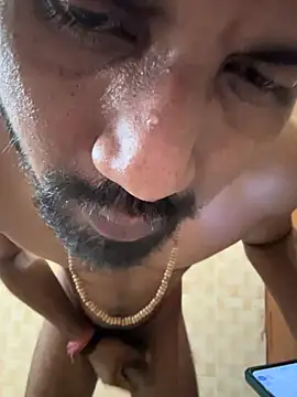 [12 May 10:08] Private Show－カメラキャストのrajasexy881801の動画