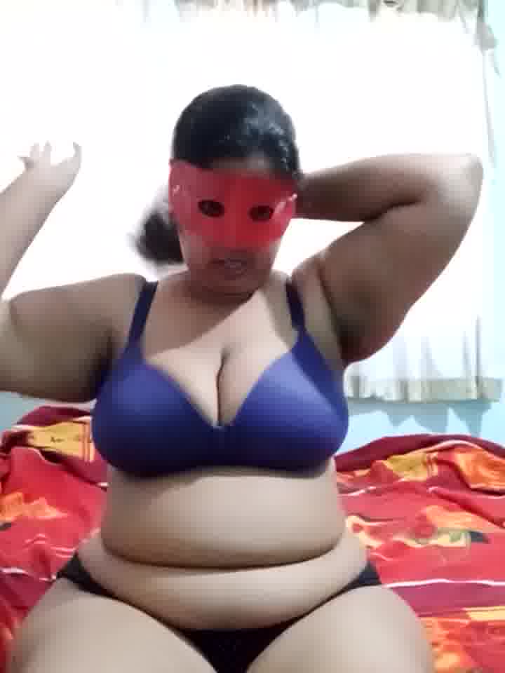 doldo Boobs fuck - video by nethulak cam model