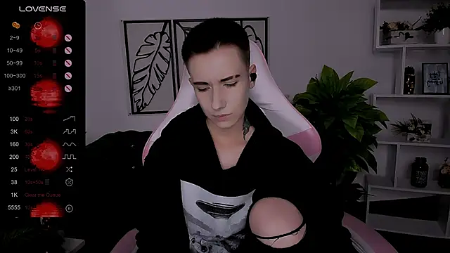 [18 Jul 00:55] Private Show - video by _Rein_ramm cam model