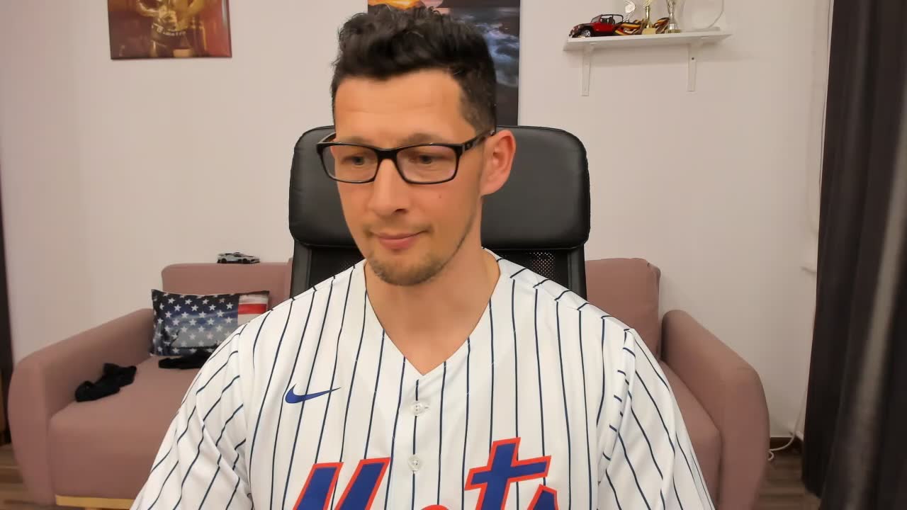 [20 Mar 14:04] Private Show - Some rough sex that was too much for him - vidéo du modèle de showcams BrutusK08