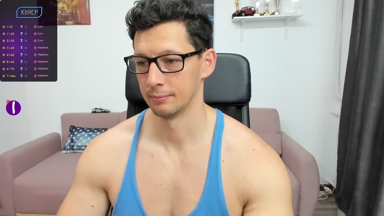 [22 Jun 07:26] Muscle worship and humiliation show. - vidéo du modèle de showcams BrutusK08