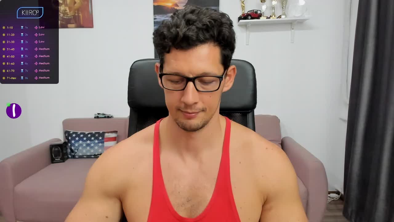 [25 Aug 12:01] Arranging my ass so you can have the perfect angle to cum on it. - vidéo du modèle de showcams BrutusK08