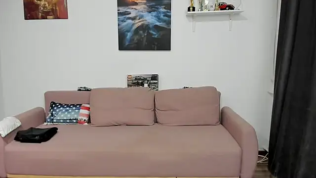 Full leather outfit + bulge rubbing + masturbating + cumshot + smoking - vidéo du modèle de showcams BrutusK08