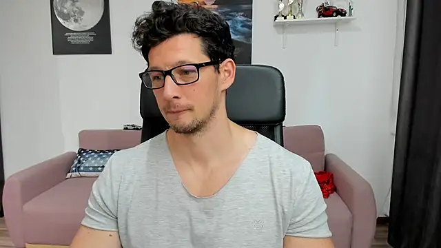 Domination with cumshot in full leather gear + mask－カメラキャストのBrutusK08の動画