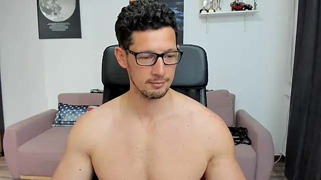 Sensual dance, stroking and dirty talking about how you lick me everywhere and how you touch me.－カメラキャストのBrutusK08の動画