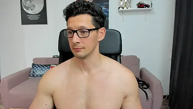 A nice thick load blowed all over my abs and pubes－カメラキャストのBrutusK08の動画