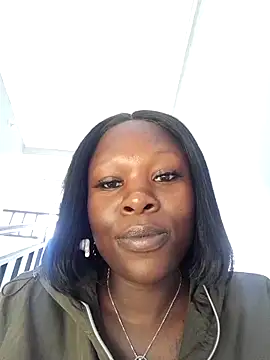 OUTDOOR SQUIRTS WASH WASH - video by Vivi_na19 cam model