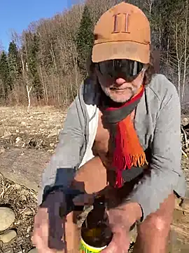 [2 Mar 15:52] today's outing - video by artXhibitor