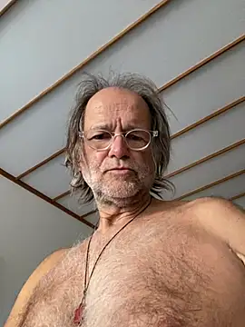 artXhibitor - video di tendenza della modella di cam 8812