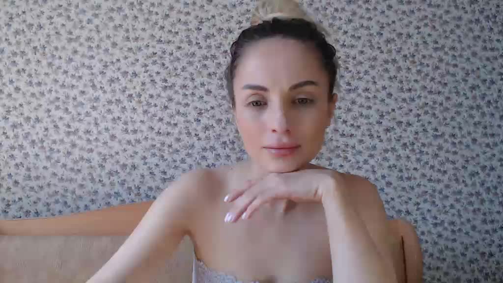 [15 May 10:13] Private Show - video Tinadream20 kameramallilta