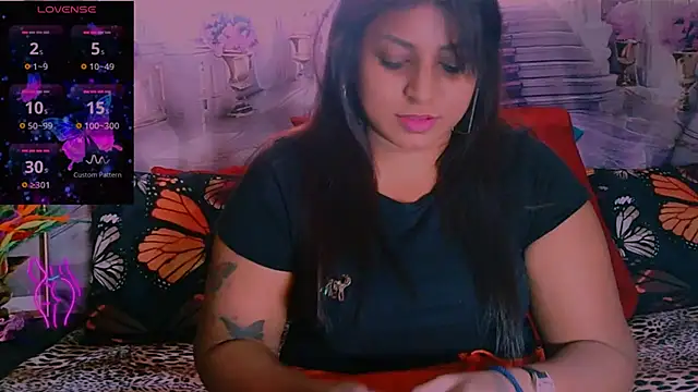 [25 Jun 08:01] Private Show cute silly dance - video oleh model kamera IndianTara1