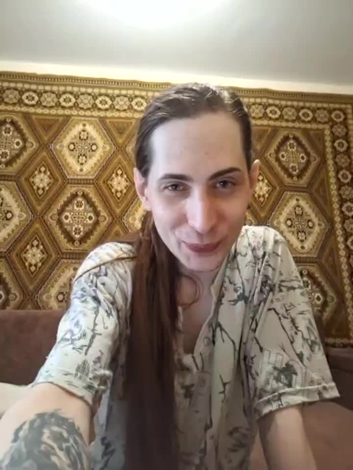 [22 Jun 17:59] Private Show - video od modelky/modela Nikki_Sandy