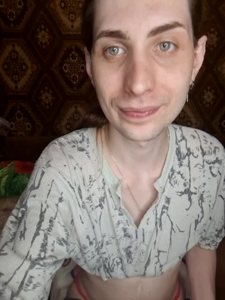 [16 Jul 01:26] Private Show - video od modelky/modela Nikki_Sandy