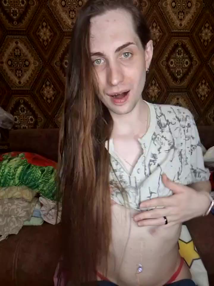 [16 Jul 02:38] Private Show - video od modelky/modela Nikki_Sandy