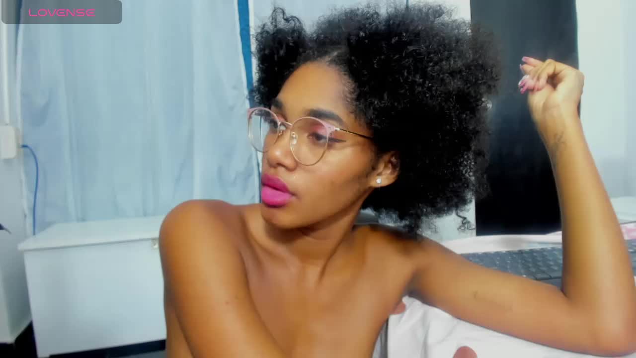 beautuful - video by Ebony_beautifull cam model