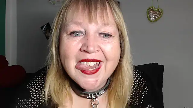 [16 May] Private Show - Meine geilen Löcher - video by Blasflittchen cam model