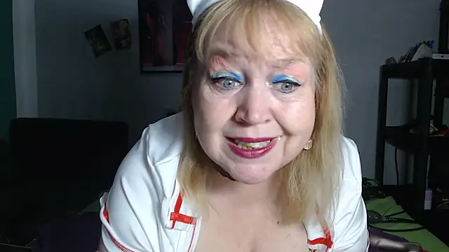 Orgasmus besorgt in der Public Show - clip cu Blasflittchen model videochat