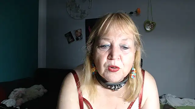 [7 Jun] Public Show - Finger im Arsch stecken - video by Blasflittchen cam model