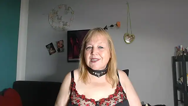 [18 Aug 16:38] liebe es zu lutschen