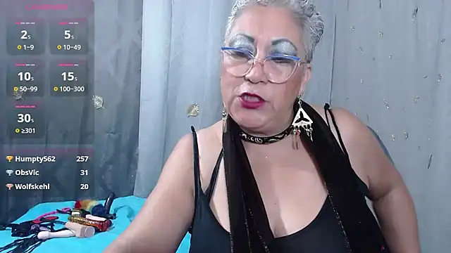 strampon - video by MarilinCarolina cam model