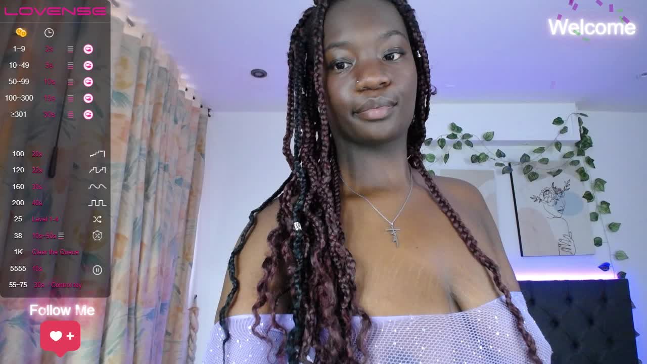 oily body - video by lanna_bx cam model