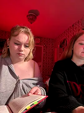 Ari and Nana nakeds, play pussy - video by Radiants_two cam model