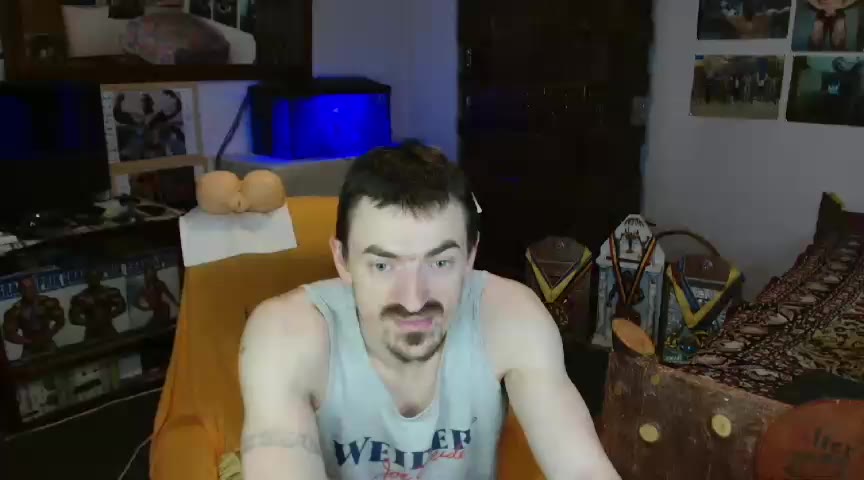 stroke my cock and Flexing LEGS - ক্যাম মডেল ConanJones-এর ভিডিও