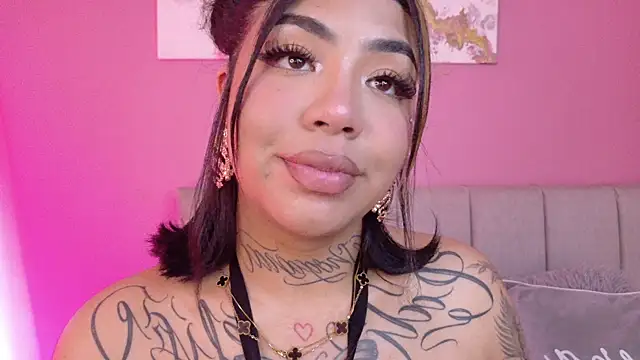 one more show - vidéo du modèle de showcams zaya_1