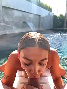 Outdoor cum Swallow - video by SexOnMyLvL cam model