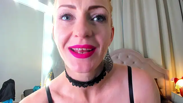 anal dirty and sloppy - video od modelky/modela SquirtyAlisa