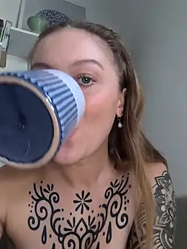 [29 Aug 18:39] Private Show - video by Goldi159 cam model