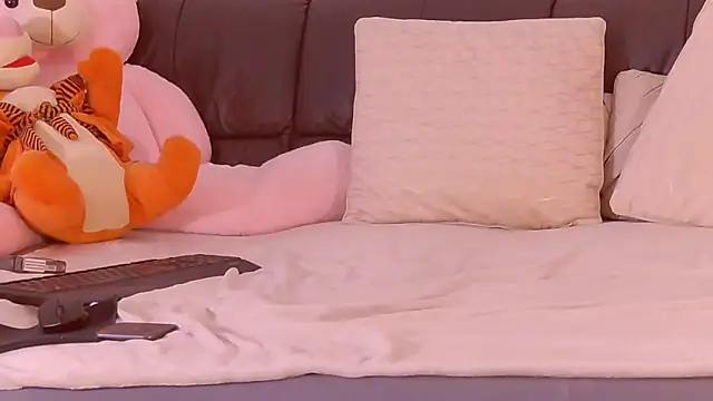 [15 Oct 18:24] Private Show - video by ReiyaRey cam model