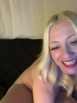 Private Show Fisting, Suck White Dildo & Say Cum For Me - SallyCumLaude 캠 모델의 동영상